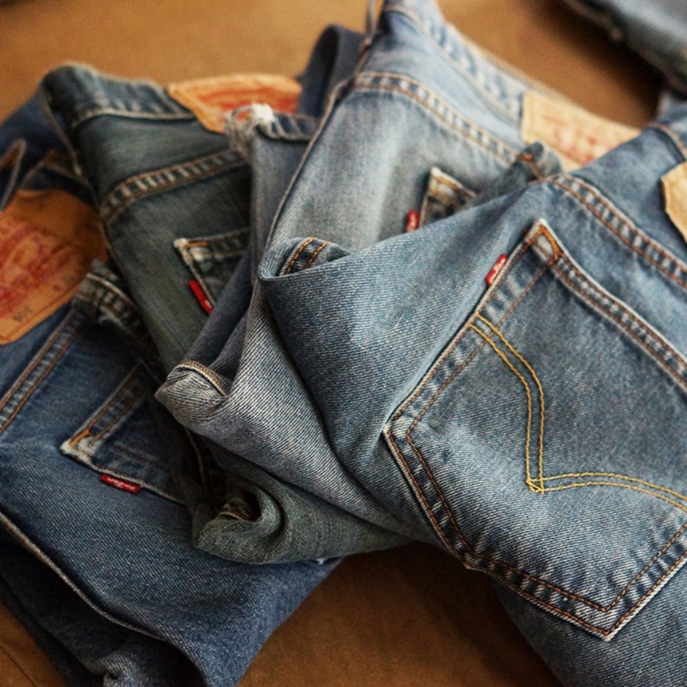4 pairs of Levi's 501x2/505/508
